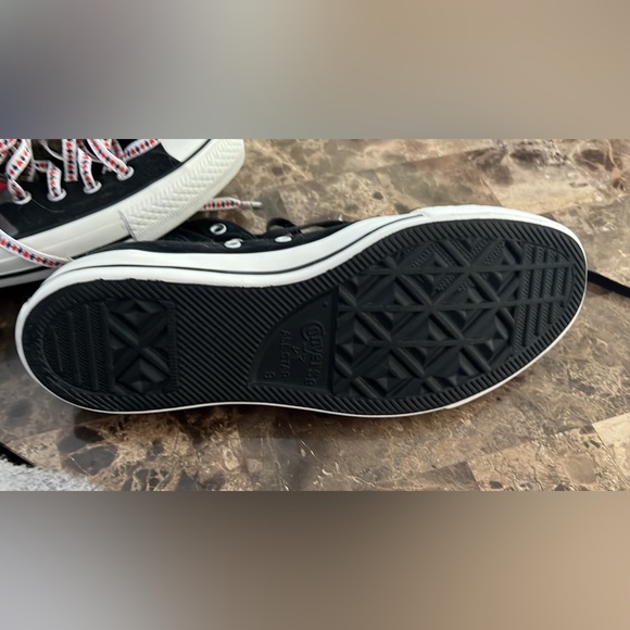 Womens size 11 Batman/Joker Converse - Picture 3 of 4